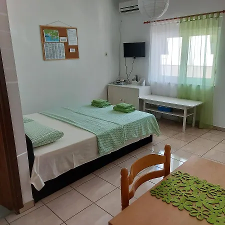 Kezele Apartment *