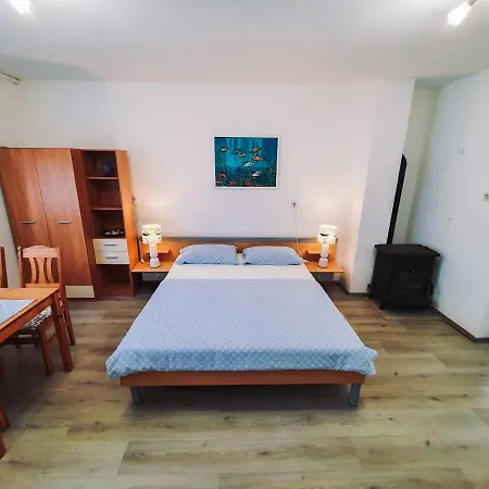 Kezele Apartment *